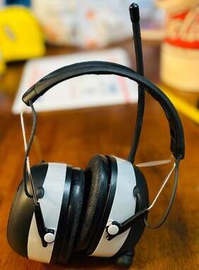 3M WorkTunes Connect + AM/FM Hearing Protector with Bluetooth Technology